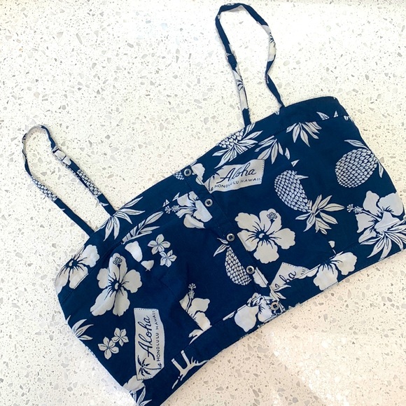 “Hollister” Crop Top - Picture 1 of 5